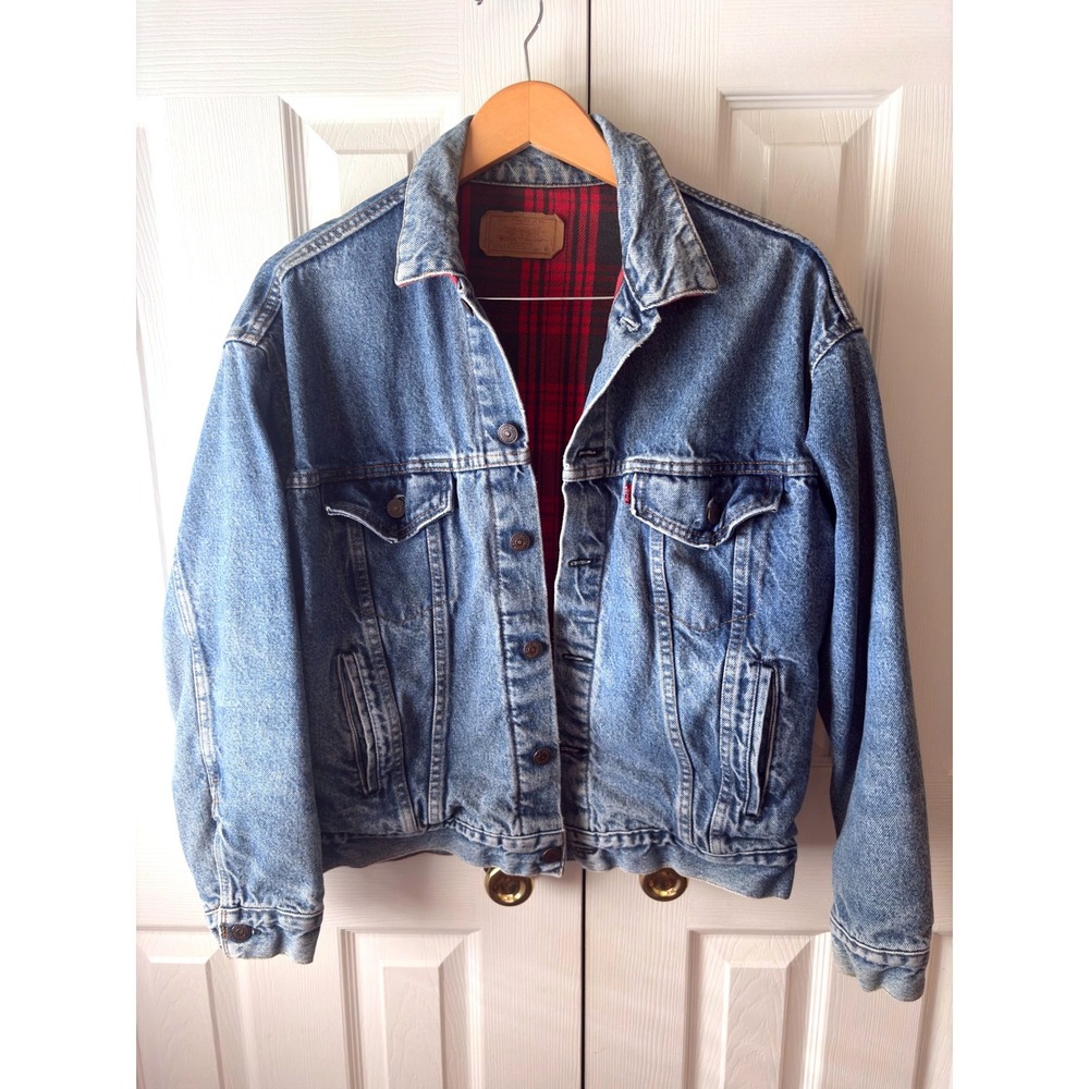 VINTAGE 1990's Levi's Buffalo Plaid Lined Medium Wash Denim Trucker Jacket M